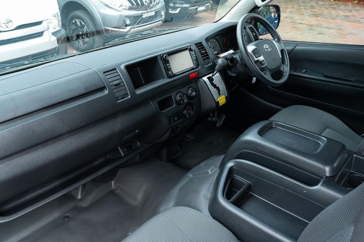 2017 Toyota Hiace Commuter KDH223R