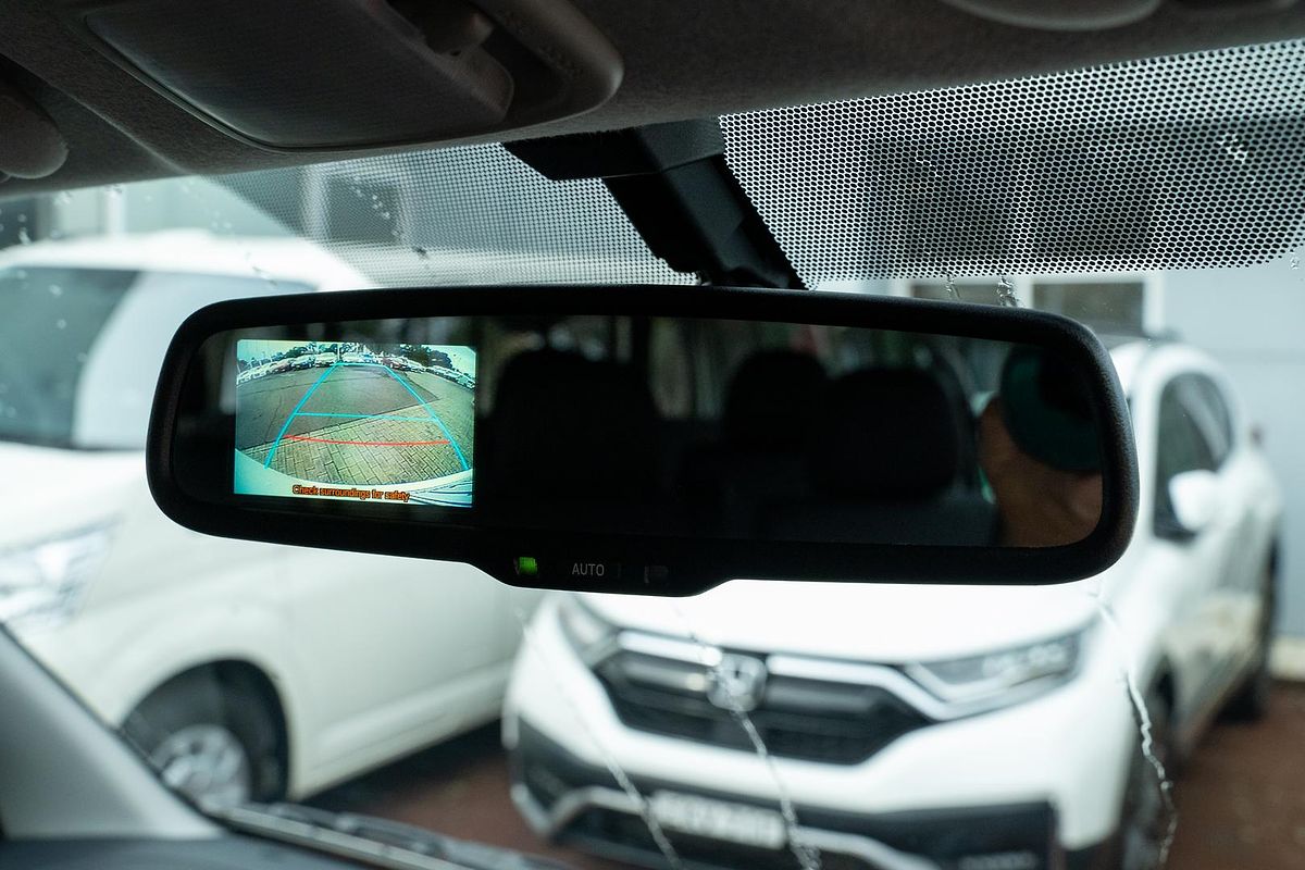 2017 Toyota Hiace Commuter KDH223R
