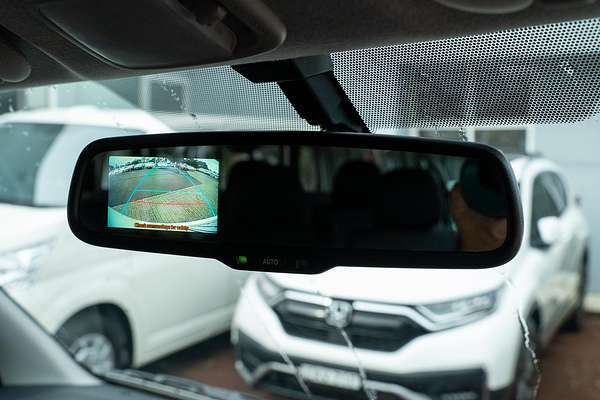 2017 Toyota Hiace Commuter KDH223R