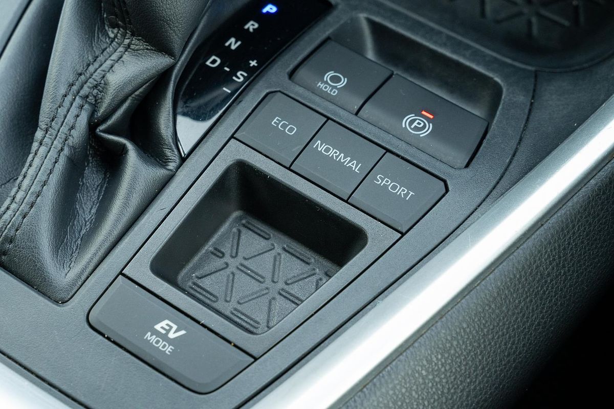 2020 Toyota RAV4 GX AXAH52R