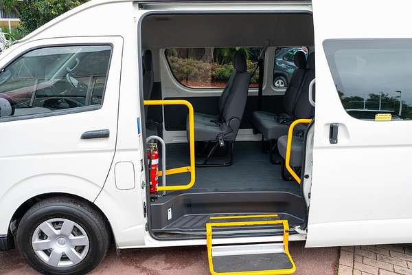 2017 Toyota Hiace Commuter KDH223R