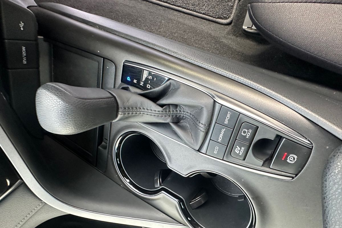 2024 Toyota Camry Ascent AXVH70R