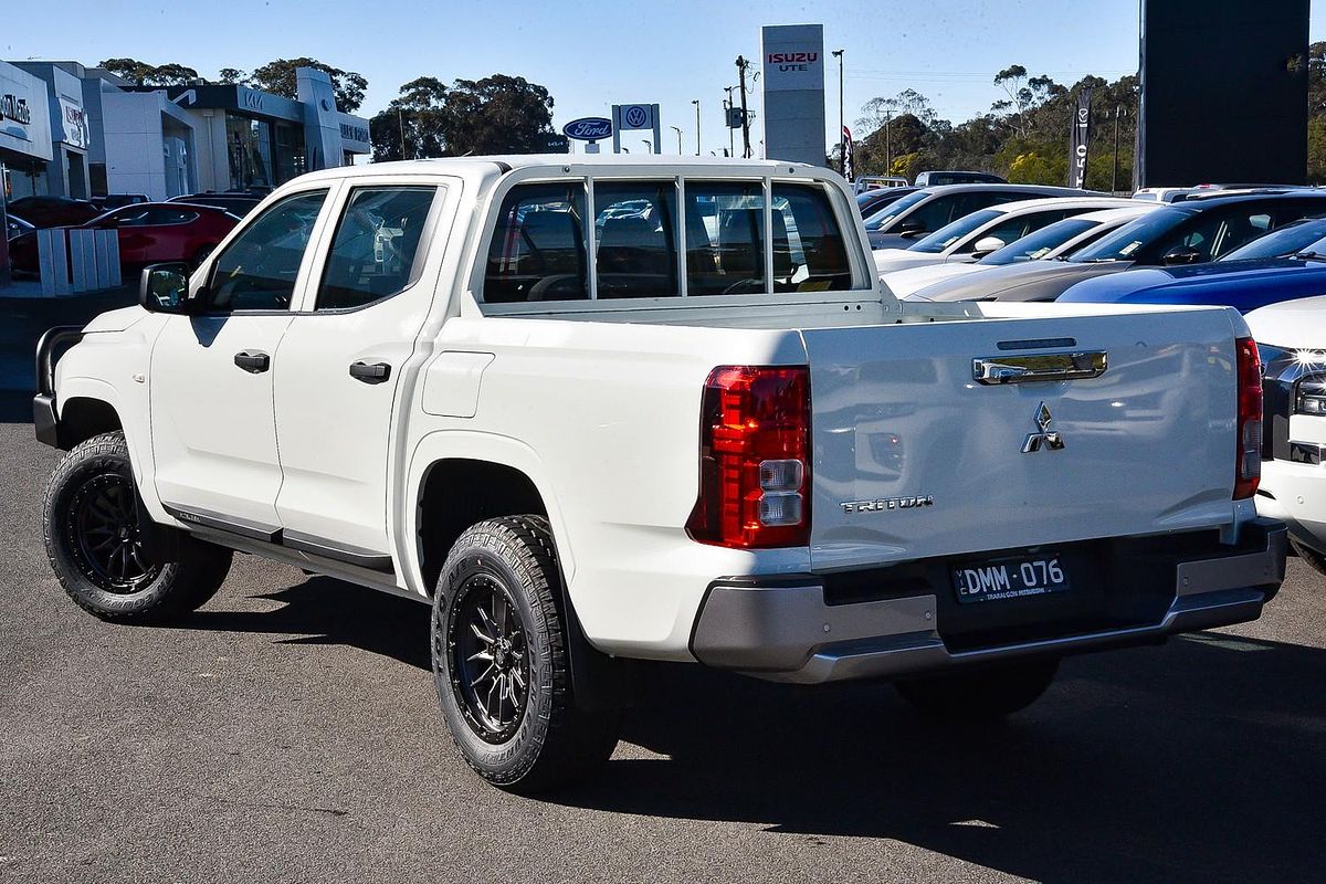 2024 Mitsubishi Triton GLX MV 4X4