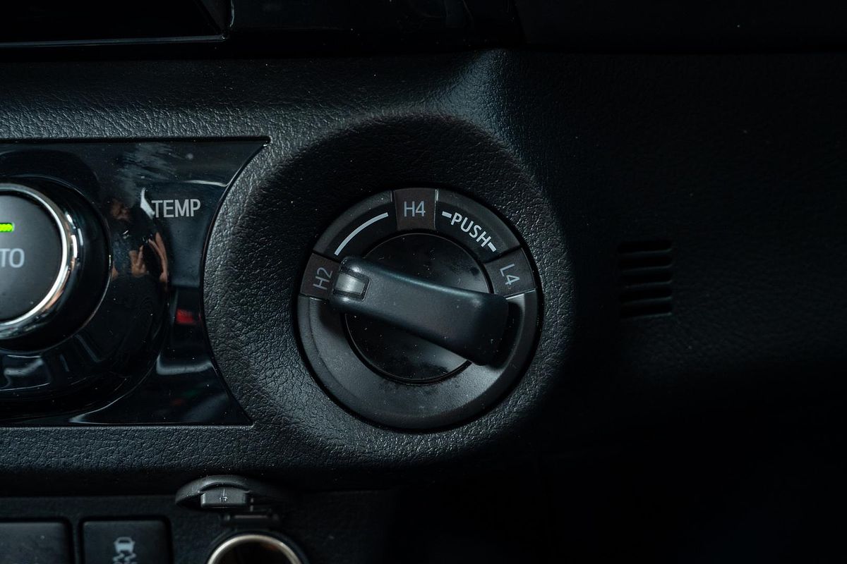2021 Toyota Hilux SR5 GUN126R 4X4