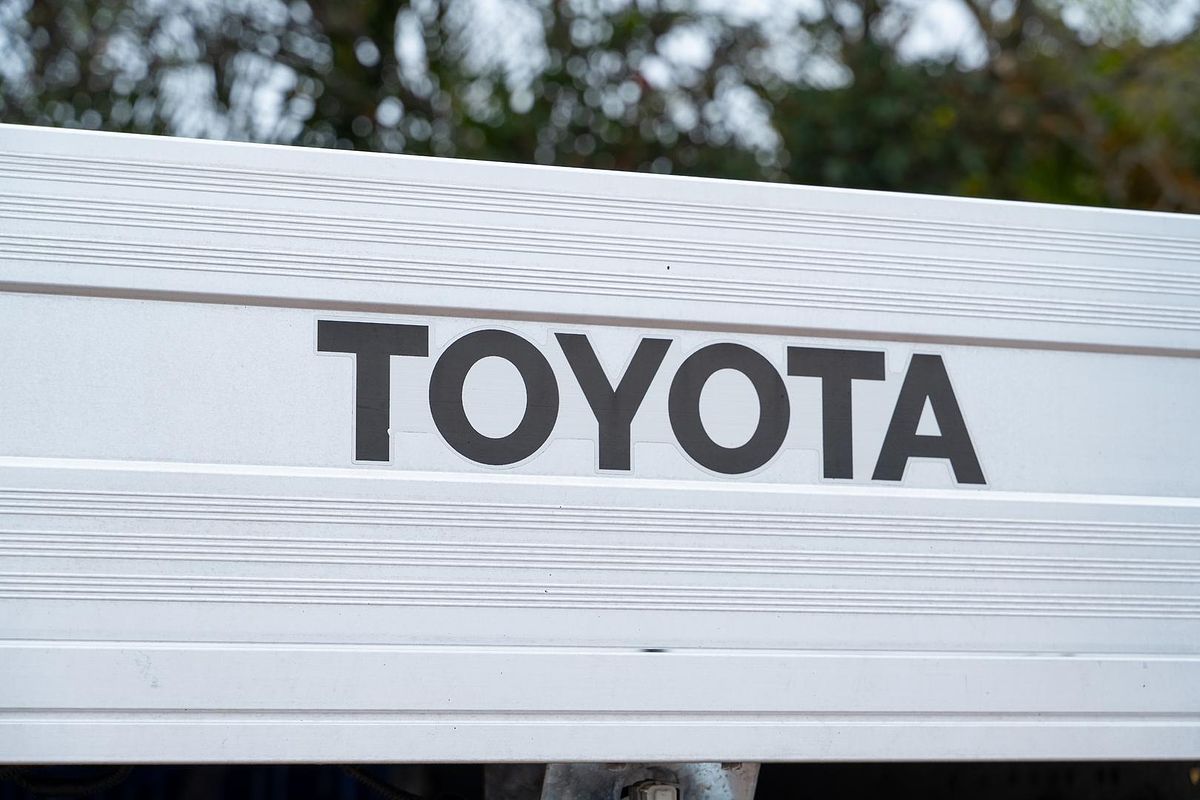 2016 Toyota Hilux Workmate TGN121R Rear Wheel Drive