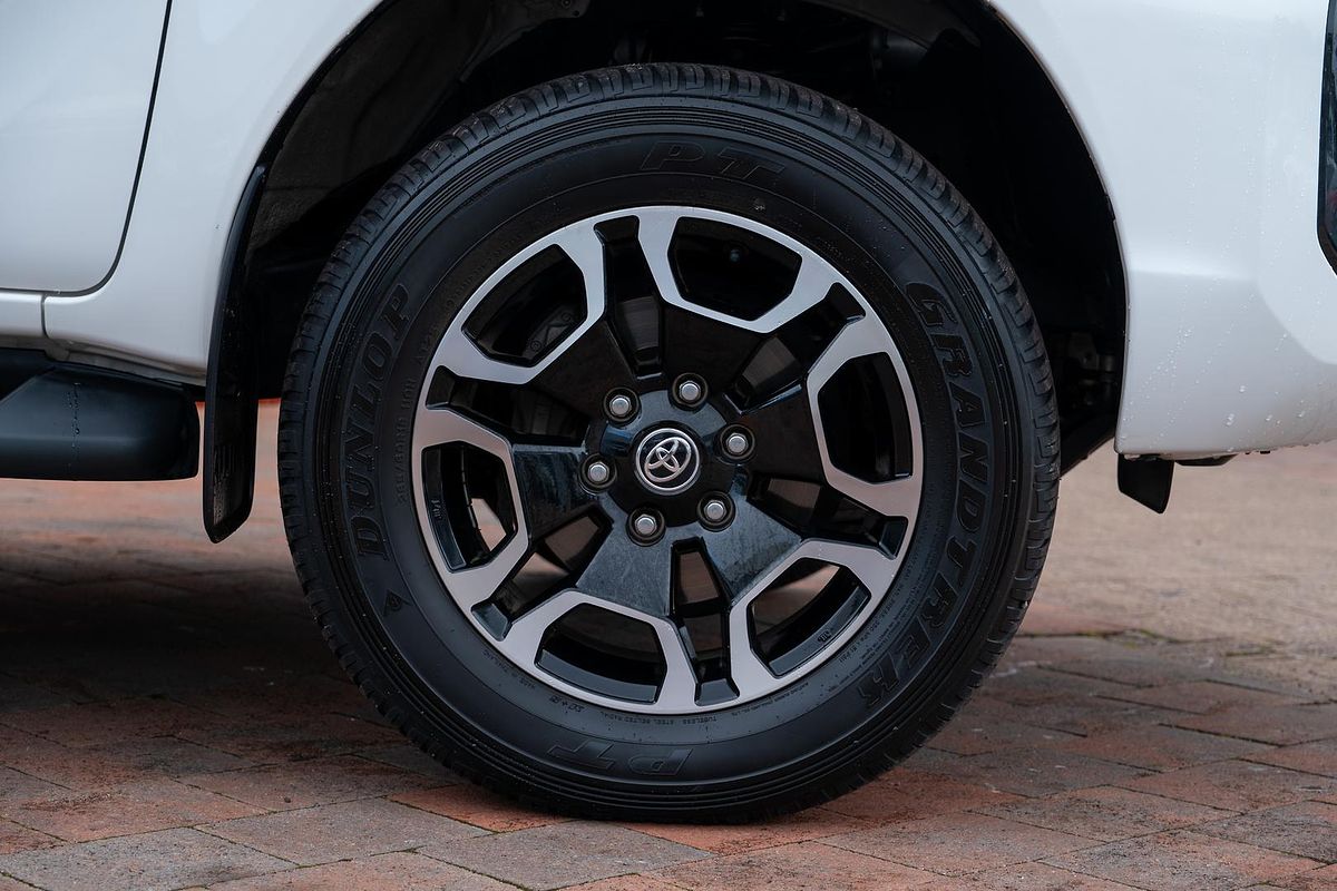 2021 Toyota Hilux SR5 GUN126R 4X4