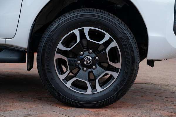 2021 Toyota Hilux SR5 GUN126R 4X4