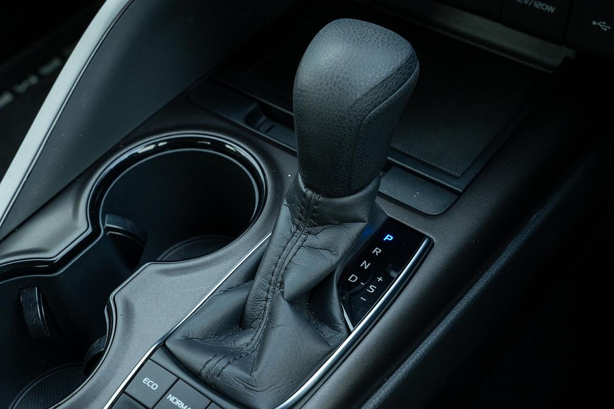 2024 Toyota Camry Ascent AXVH70R