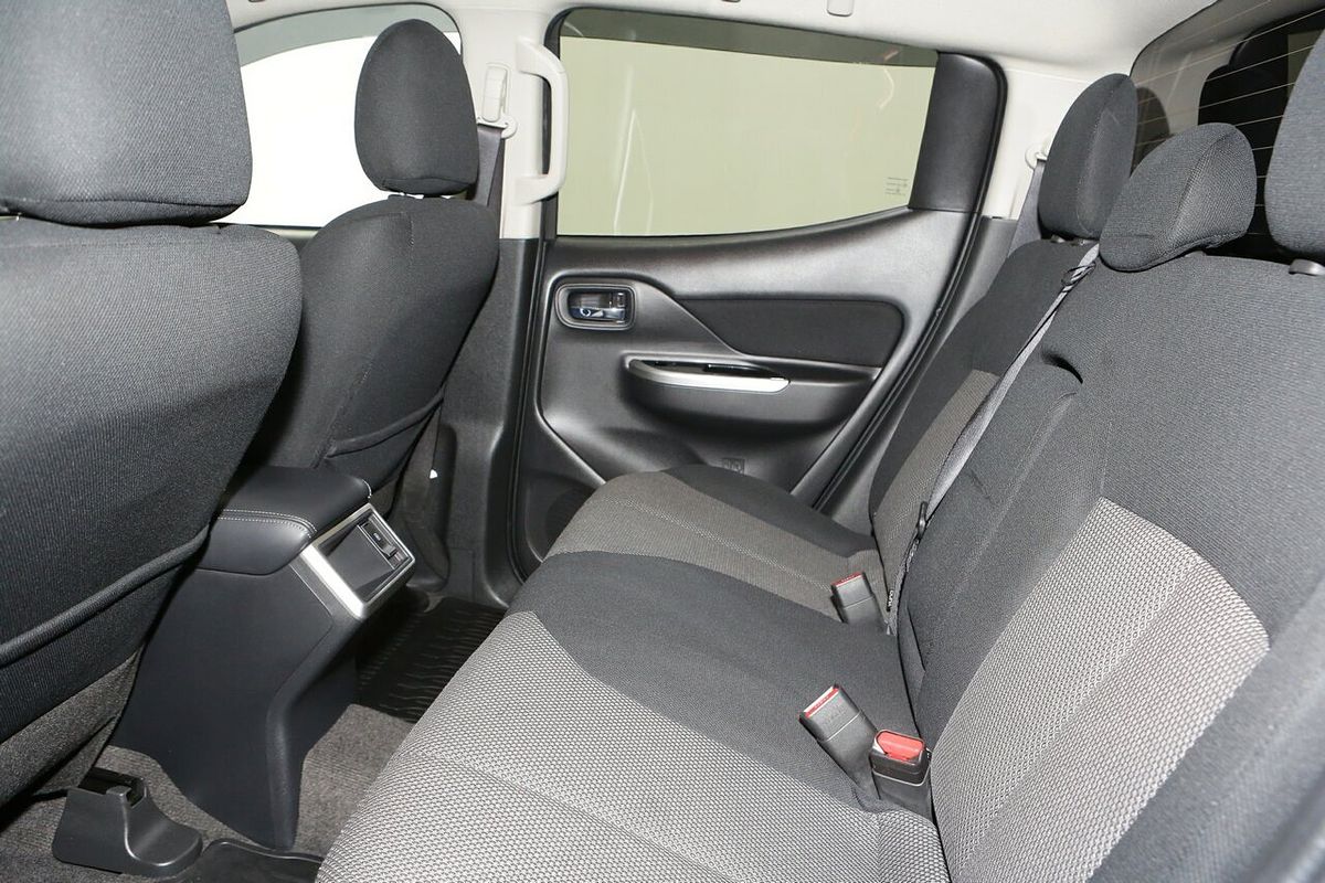 2021 Mitsubishi Triton GLS MR 4X4