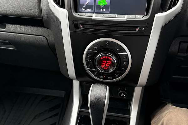2020 Isuzu MU-X LS-M