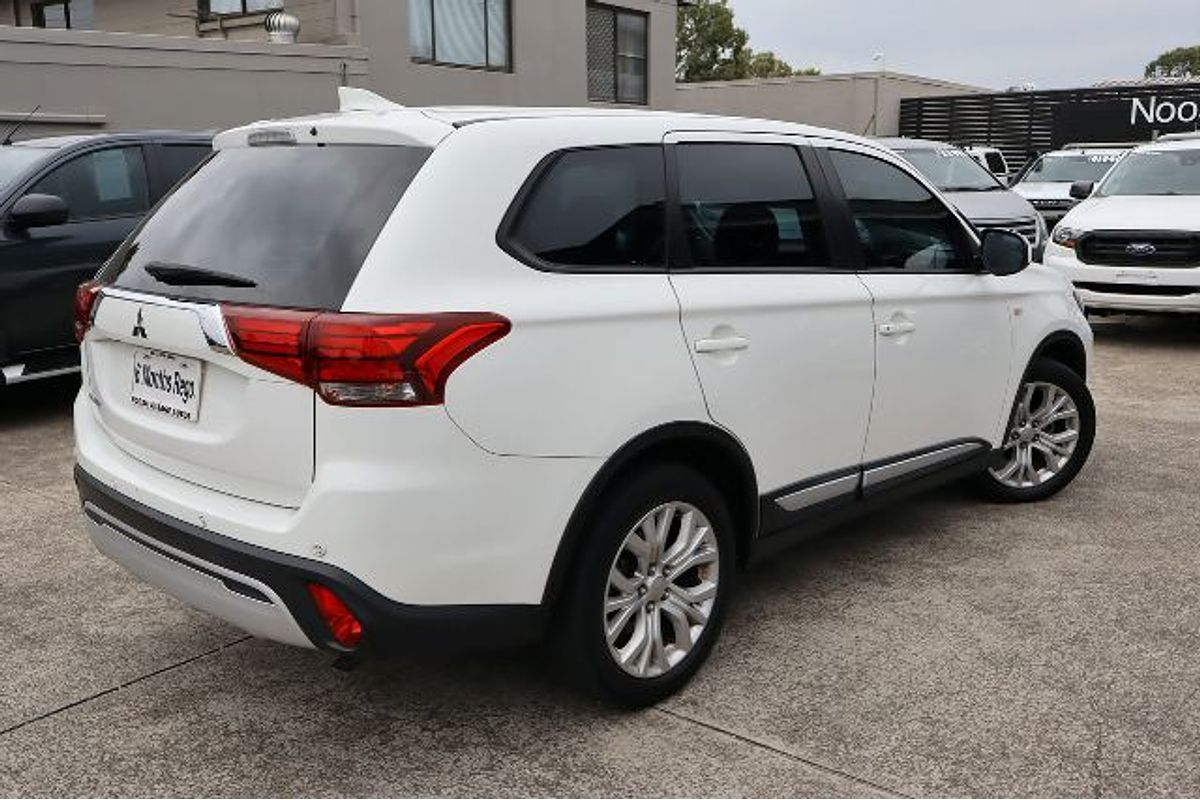 2021 Mitsubishi Outlander ES ZL