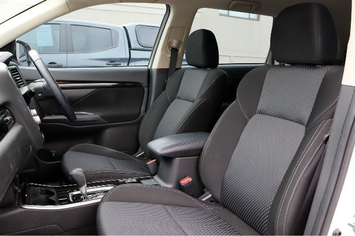 2021 Mitsubishi Outlander ES ZL