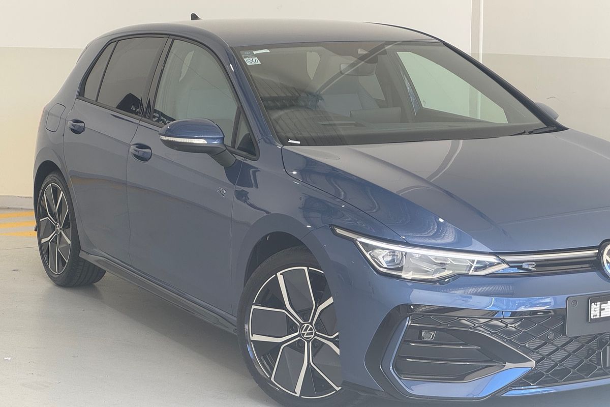 2024 Volkswagen Golf 110TSI R-Line 8.5