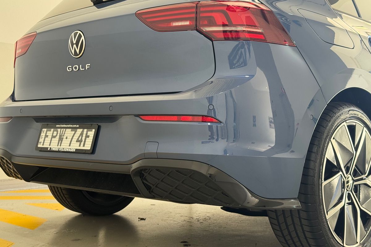 2024 Volkswagen Golf 110TSI R-Line 8.5