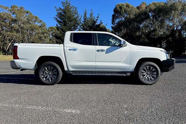 2024 Mitsubishi Triton GLS MV 4X4