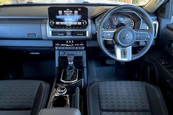 2024 Mitsubishi Triton GLS MV 4X4