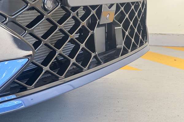 2024 Volkswagen Golf 110TSI R-Line 8.5