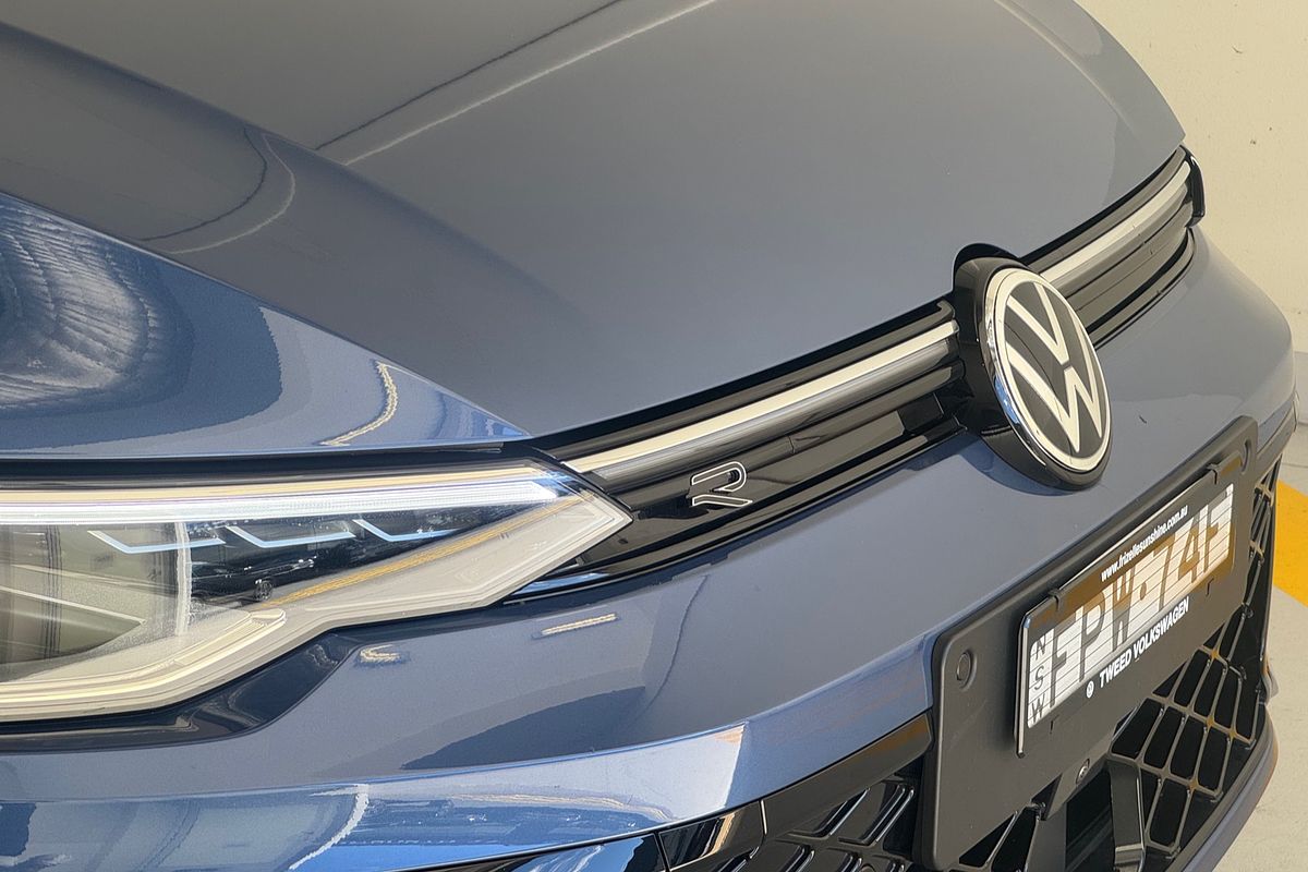 2024 Volkswagen Golf 110TSI R-Line 8.5