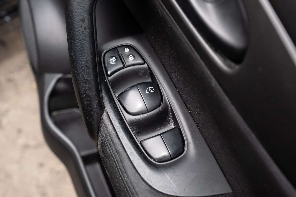 2015 Nissan QASHQAI ST J11