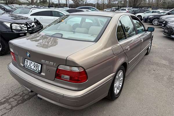 2003 BMW 5 Series 525i E60