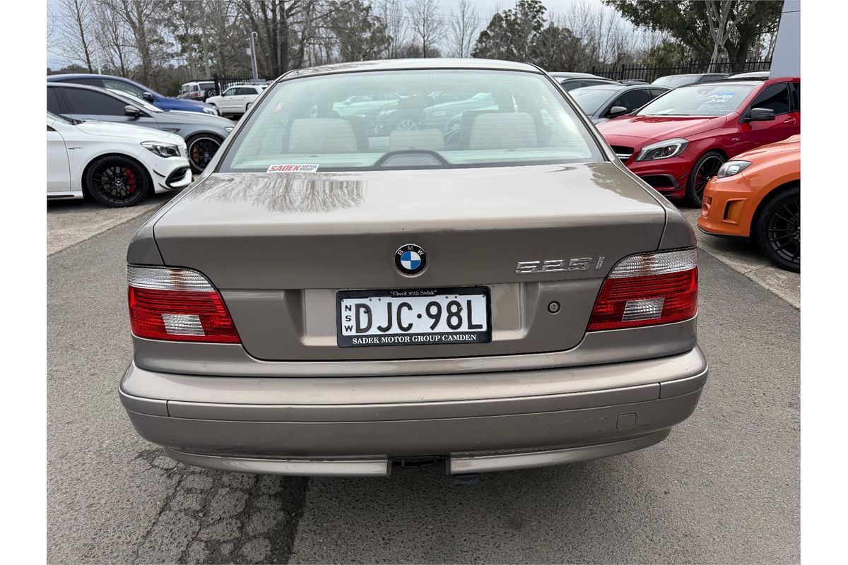 2003 BMW 5 Series 525i E60