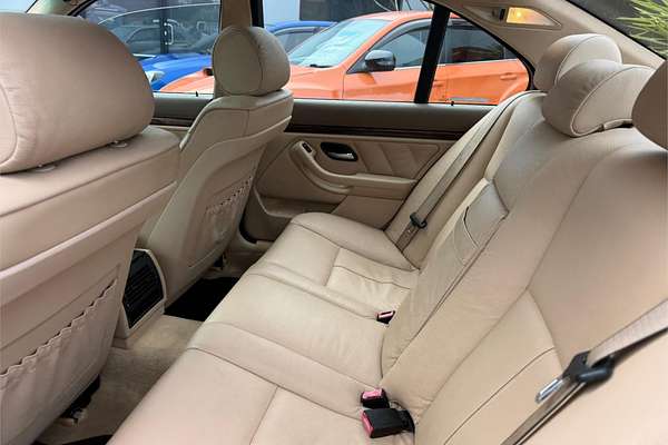 2003 BMW 5 Series 525i E60