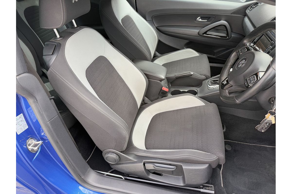 2011 Volkswagen Scirocco R 1S