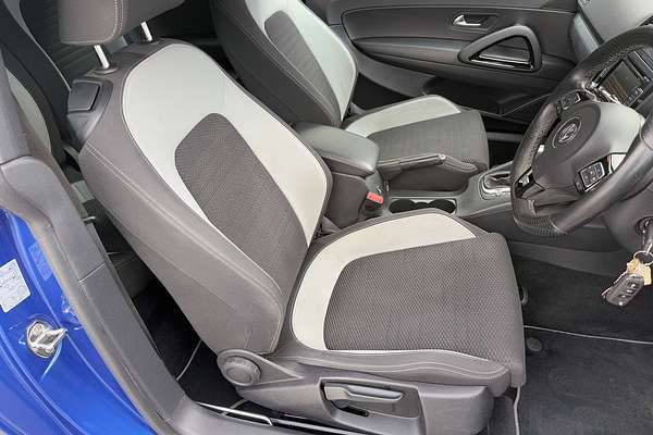 2011 Volkswagen Scirocco R 1S