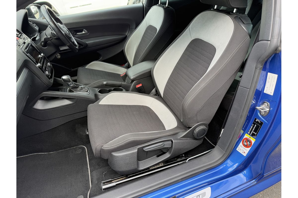 2011 Volkswagen Scirocco R 1S
