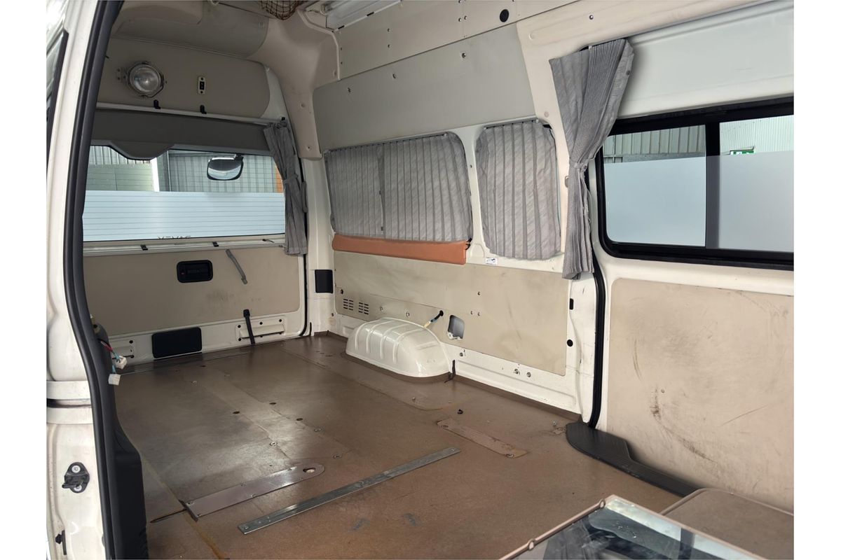 2011 Toyota Hiace 4WD