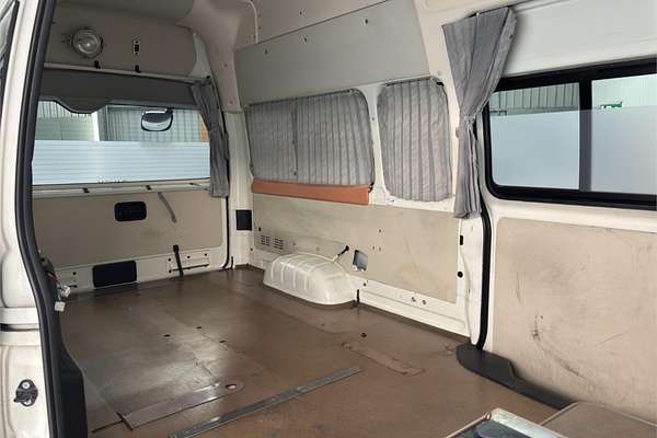 2011 Toyota Hiace 4WD
