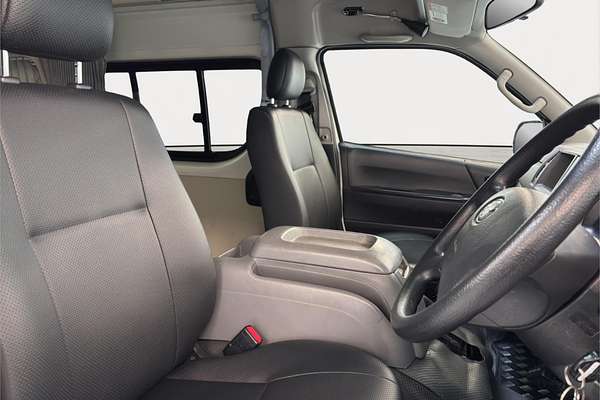 2011 Toyota Hiace 4WD