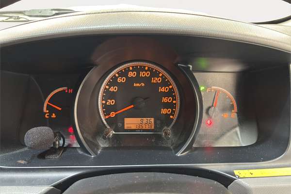 2011 Toyota Hiace 4WD