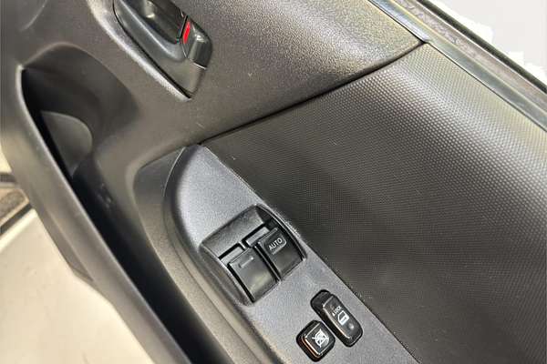 2011 Toyota Hiace 4WD