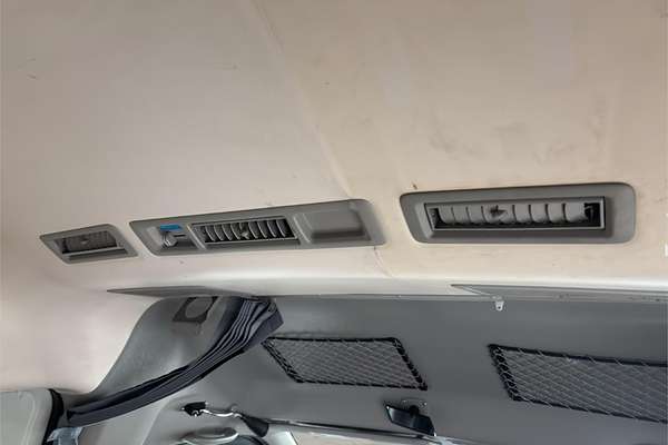 2011 Toyota Hiace 4WD