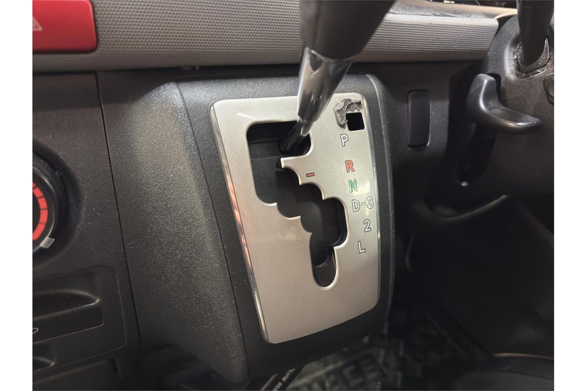 2011 Toyota Hiace 4WD