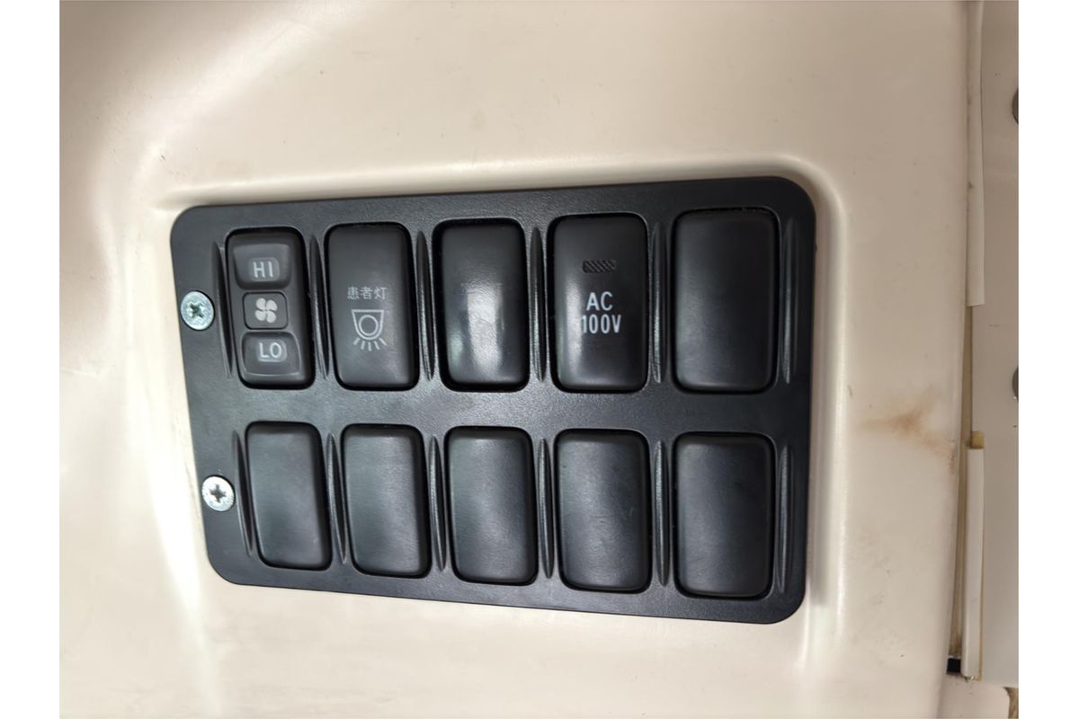2011 Toyota Hiace 4WD