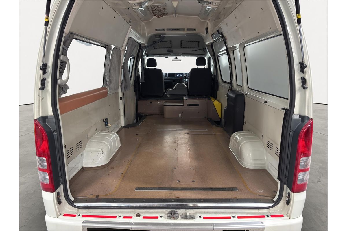 2011 Toyota Hiace 4WD