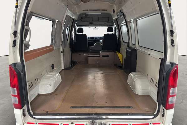 2011 Toyota Hiace 4WD