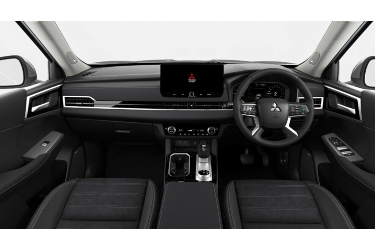 2025 Mitsubishi Outlander LS ZM