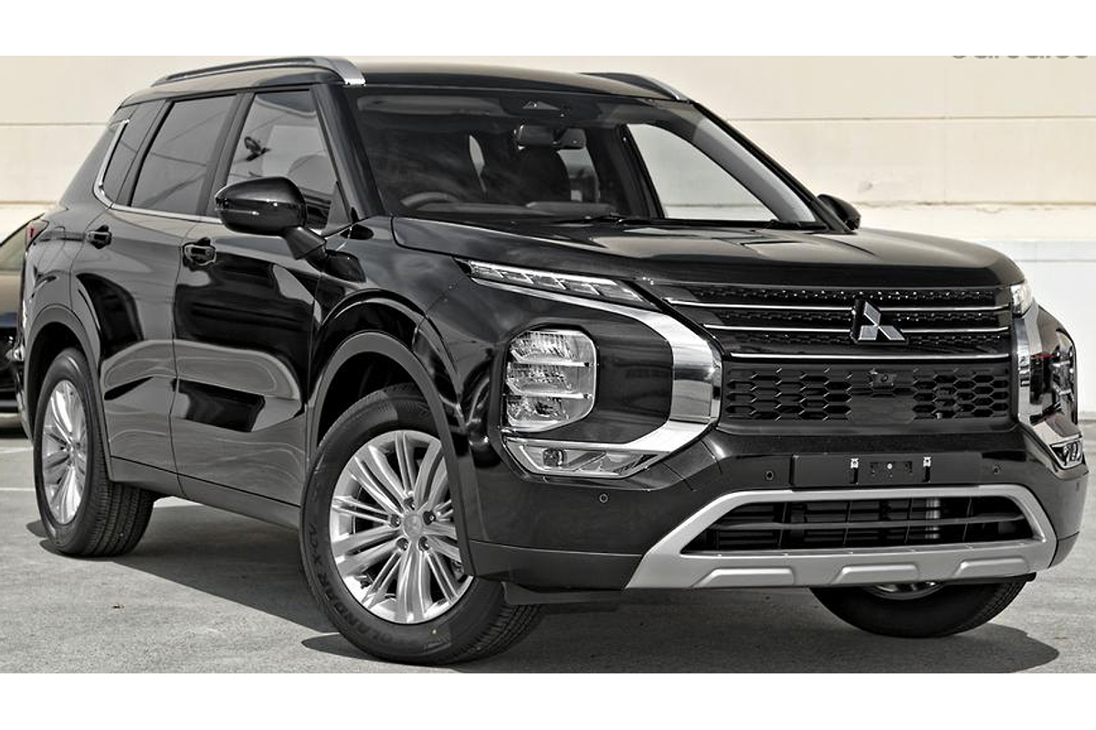 2025 Mitsubishi Outlander LS ZM