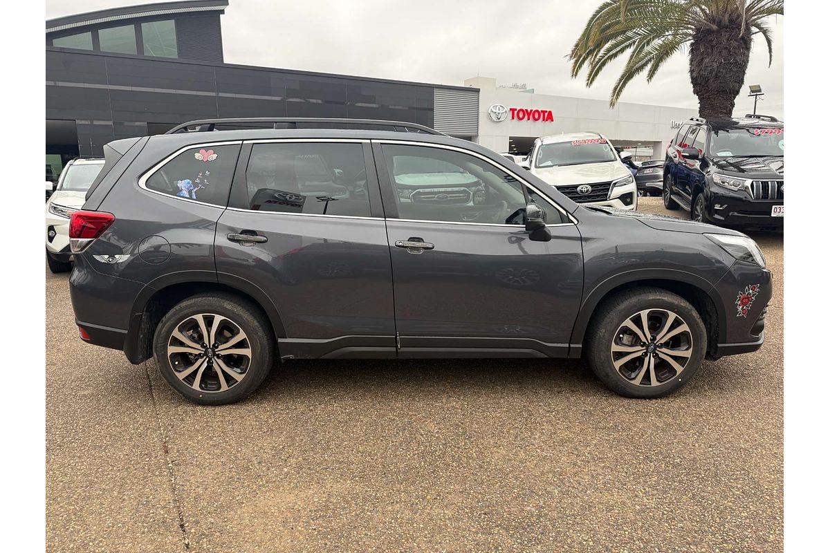2022 Subaru Forester 2.5i S5