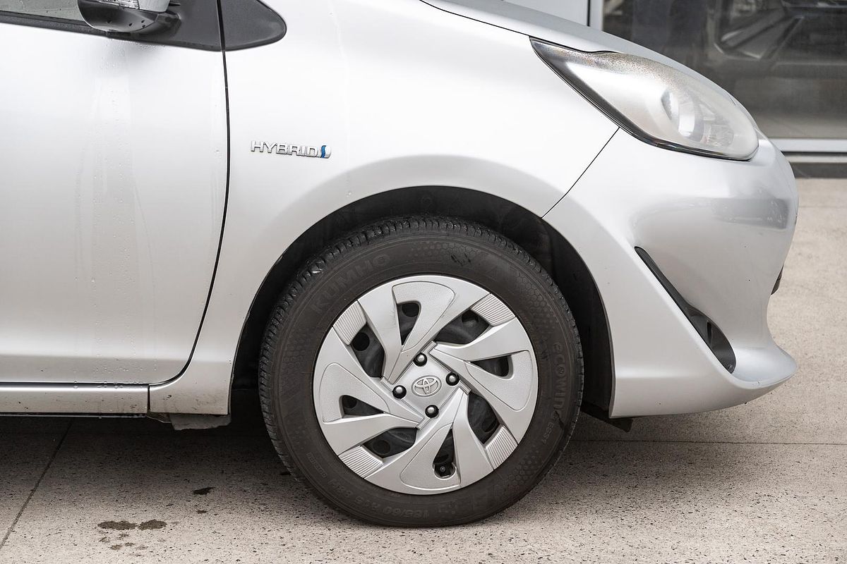 2019 Toyota Prius C NHP10R