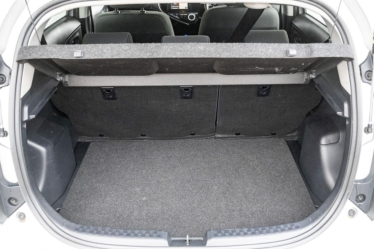 2019 Toyota Prius C NHP10R