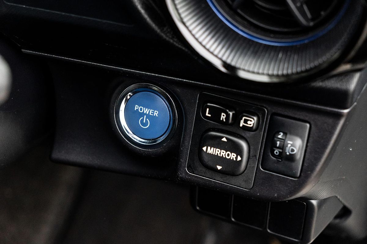 2019 Toyota Prius C NHP10R