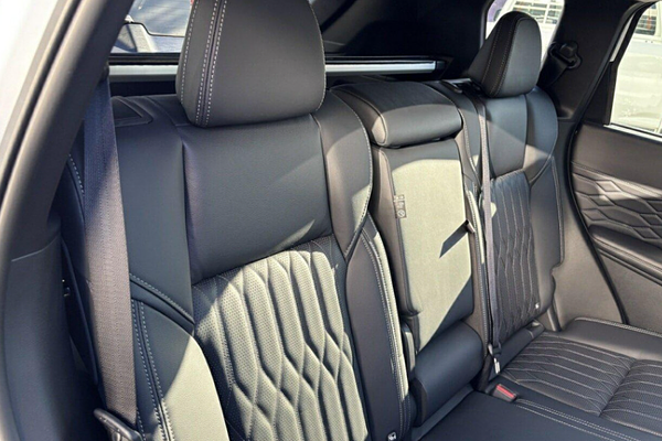 2025 Mitsubishi Outlander Exceed ZM