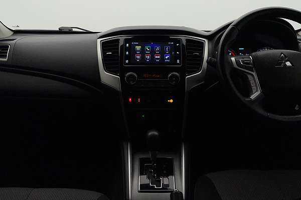 2021 Mitsubishi Triton GLX-R MR 4X4