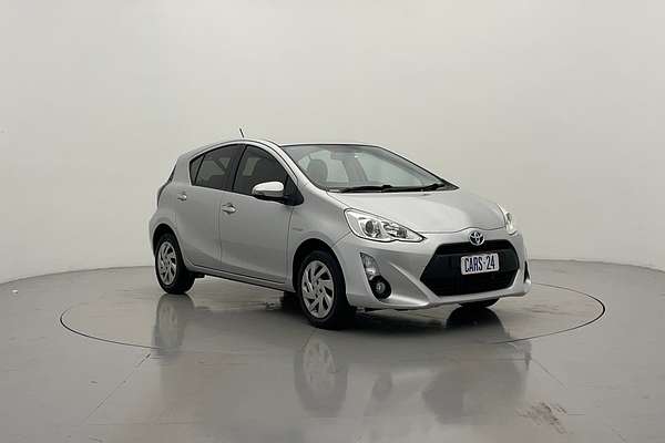 2015 Toyota Prius C NHP10R