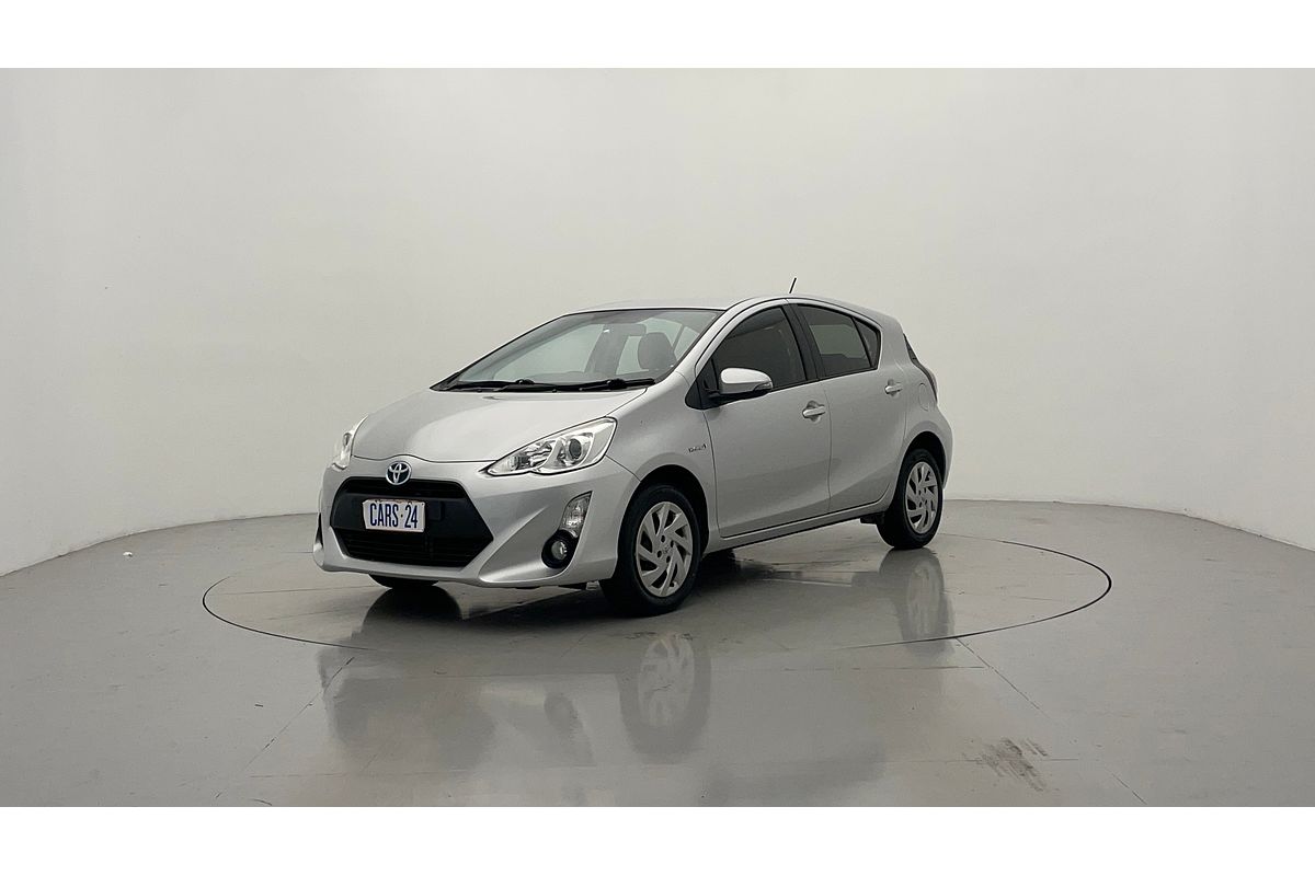 2015 Toyota Prius C NHP10R
