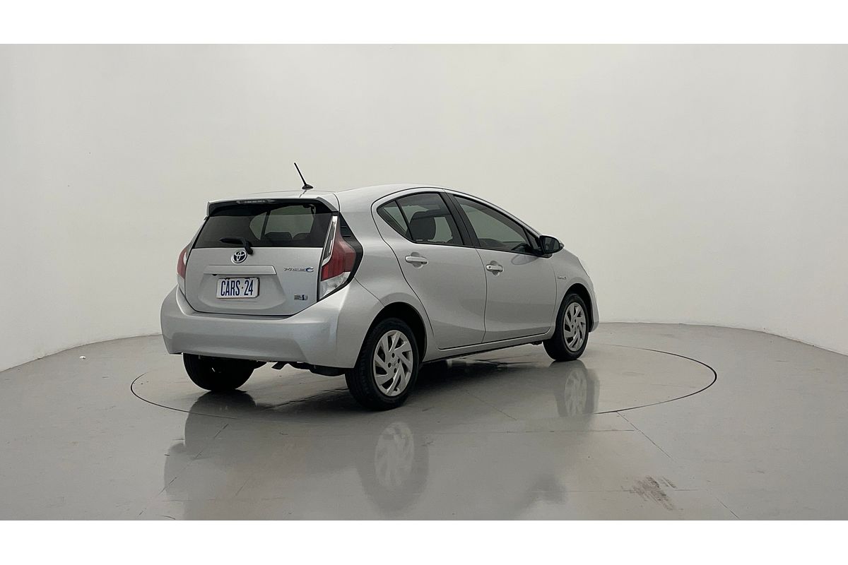 2015 Toyota Prius C NHP10R